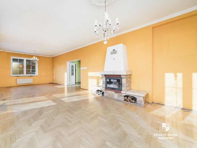 House for renovation on 10 acres plot - perfect location - Księcia Józefa street - House - Sale - Kraków, Krowodrza / Bielany