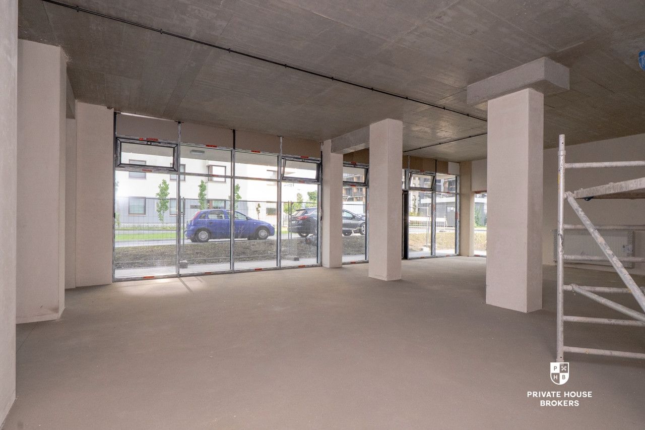 Commercial space for sell 157 sqm Powstańców street - Комерційне приміщення - Продаж - Kraków, Nowa Huta