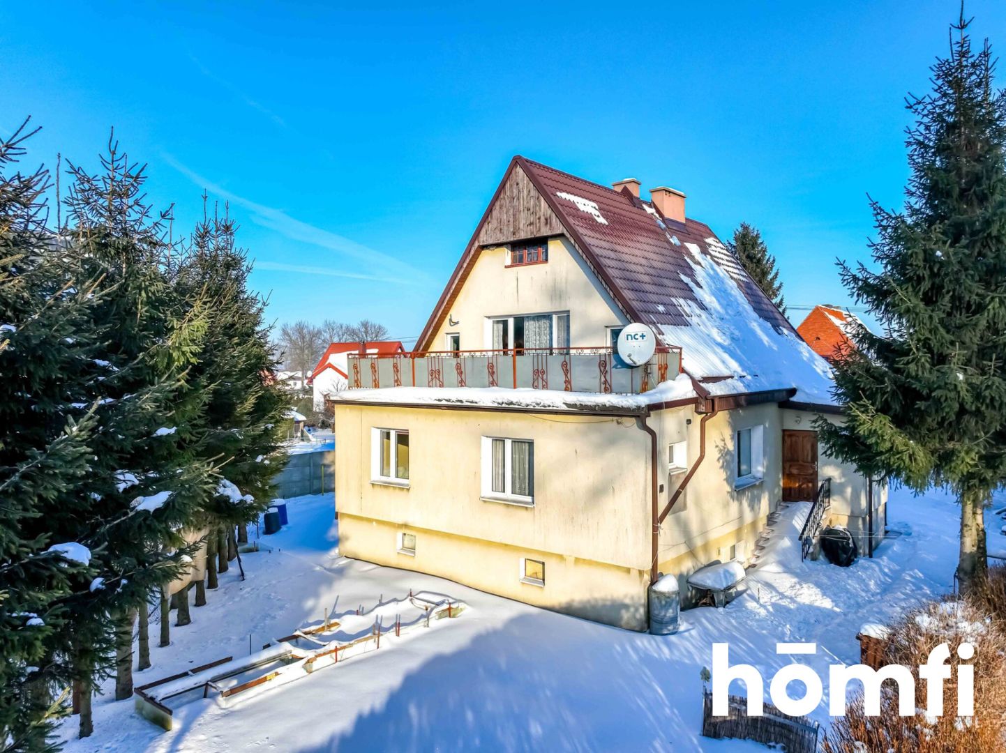 House in Nowy Dwór Gdański, 4 apartments, 240 m² - Дім - Продаж - Nowodworski, Nowy Dwór Gdański