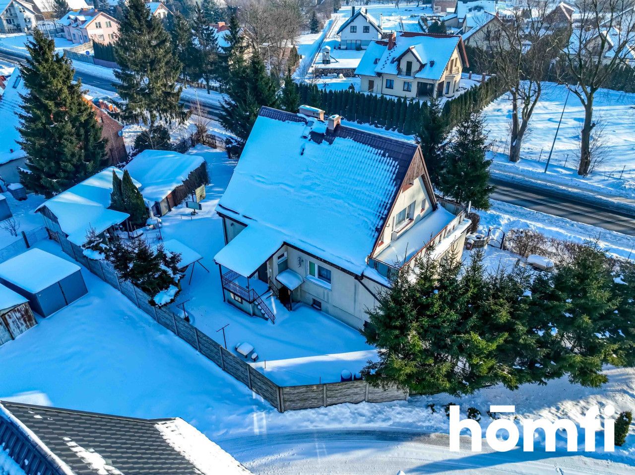 House in Nowy Dwór Gdański, 4 apartments, 240 m² - Дім - Продаж - Nowodworski, Nowy Dwór Gdański