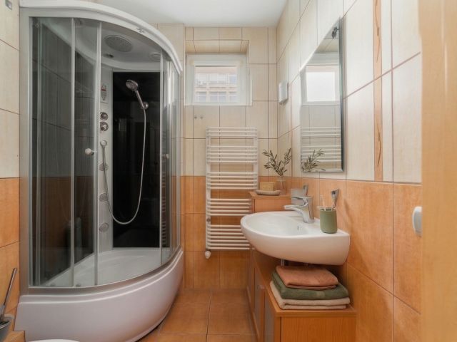 Kawalerka z klimatyzacją i balkonem – centrum Łodzi, ul. Kościuszki - Mieszkanie - Wynajem - Łódź, Śródmieście