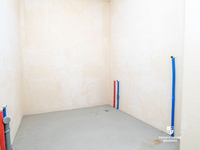 Commercial space for rent Wybickiego street 139 sqm - Commercial premises - Rent - Kraków, Krowodrza