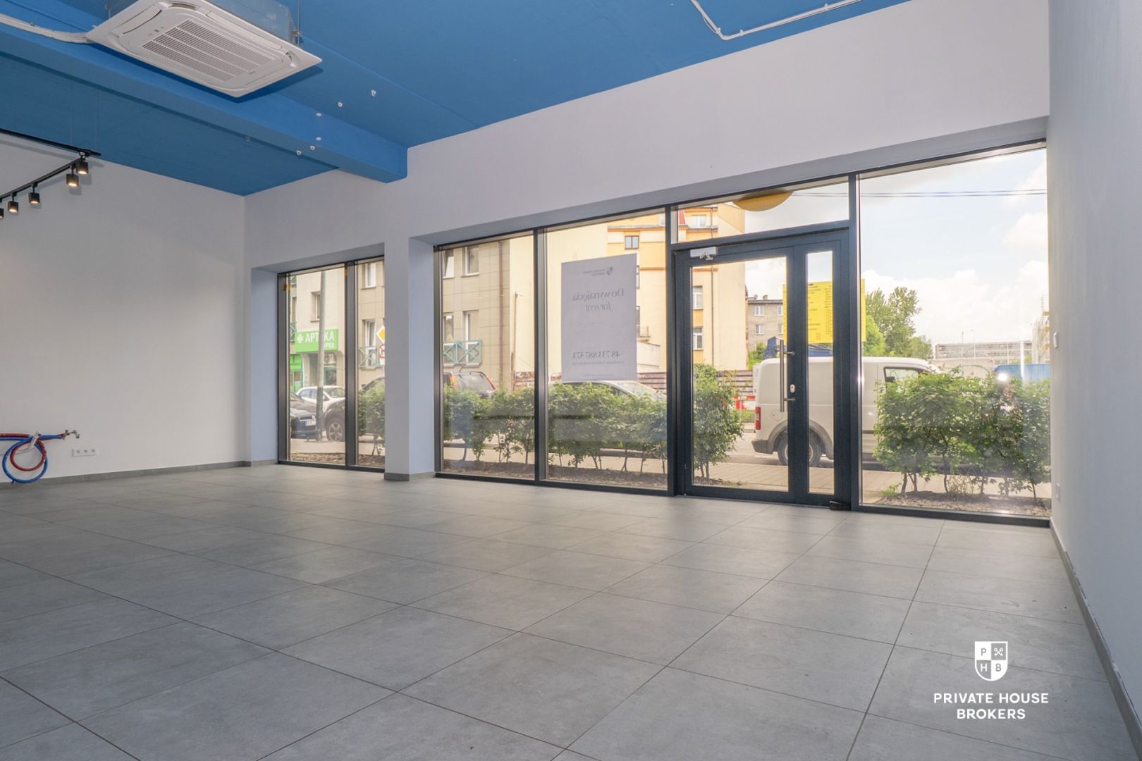 Retail space 116 sqm Dąbrowskiego street - Commercial premises - Rent - Kraków, Podgórze