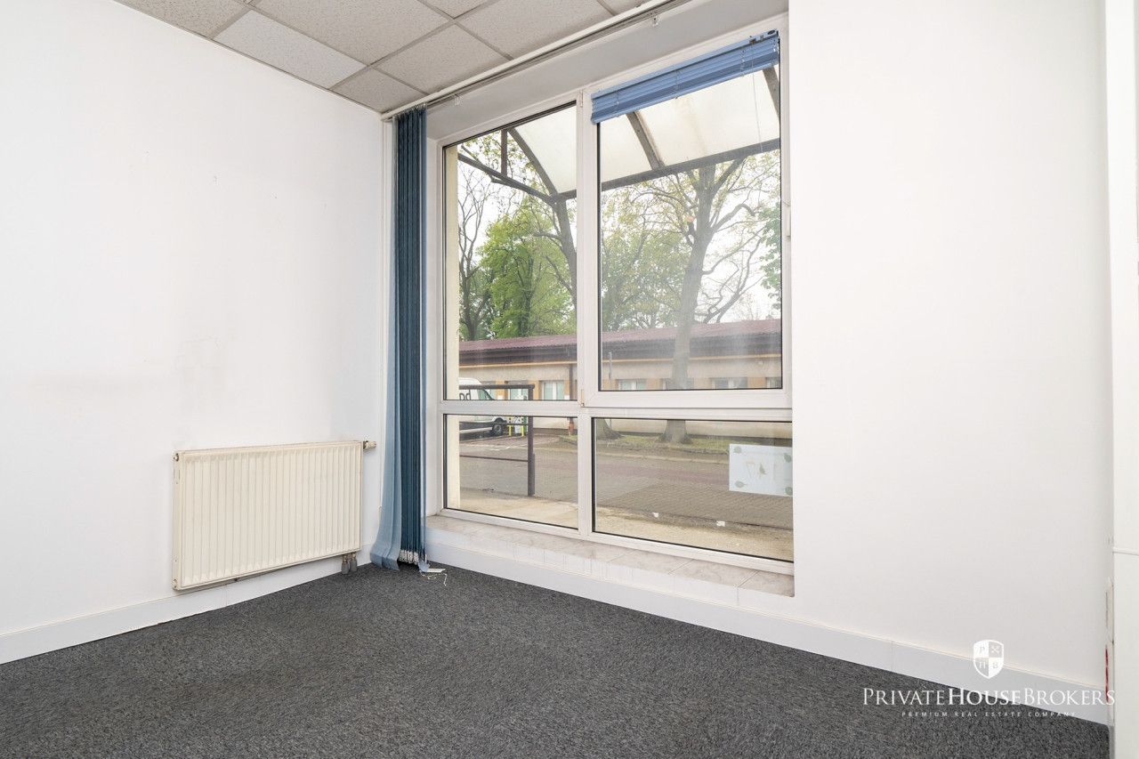 Office space Cystersów street 32 sqm - Commercial premises - Rent - Kraków, Śródmieście / Grzegórzki