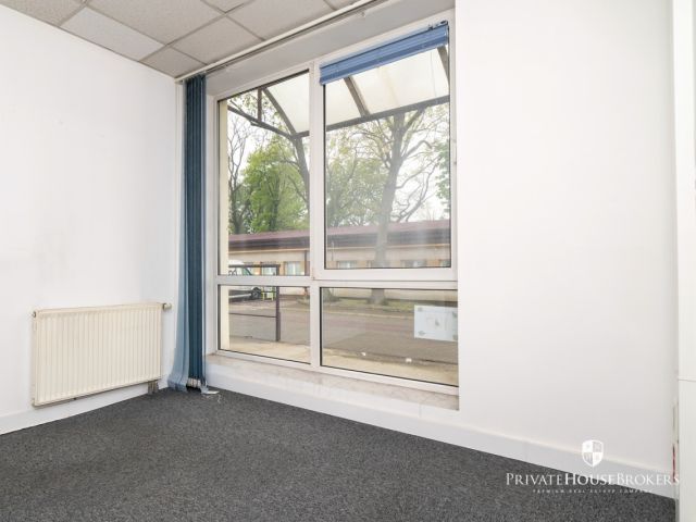 Office space Cystersów street 32 sqm - Commercial premises - Rent - Kraków, Śródmieście / Grzegórzki