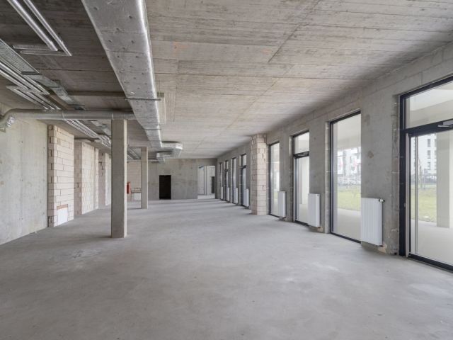 Narożny lokal handlowo- usługowy Wrocławska 148 mkw - Lokal użytkowy - Wynajem - Kraków, Krowodrza