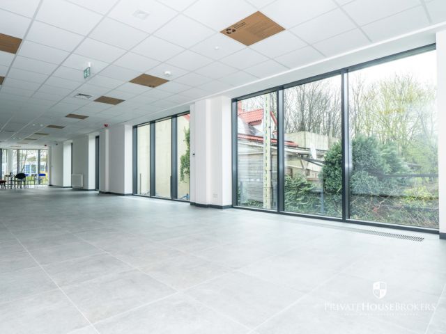A unique space for your business - an intimate office building at al. John Paul - Commercial premises - Rent - Kraków, Nowa Huta / Czyżyny