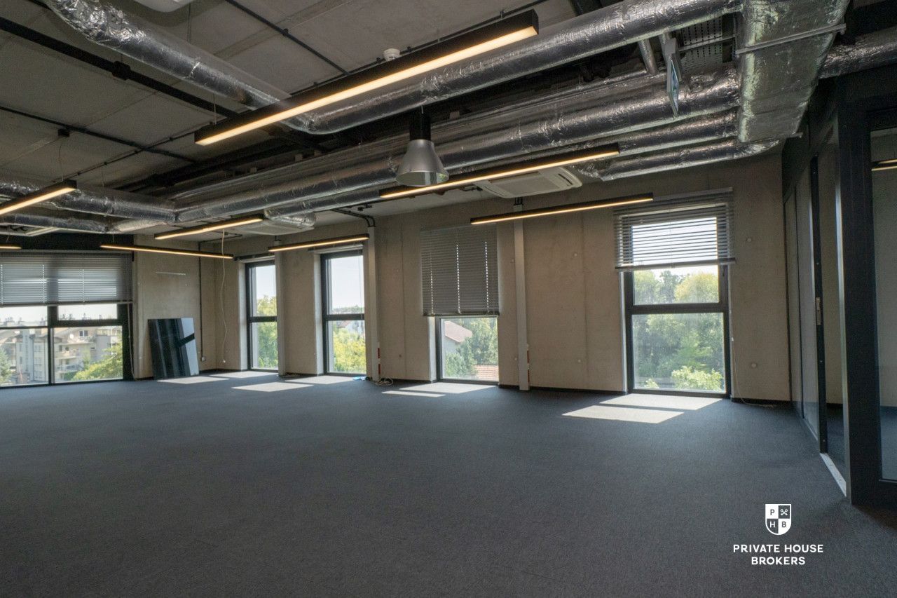 A unique space for your business - an intimate office building at Lubostroń street - Commercial premises - Rent - Kraków, Ruczaj