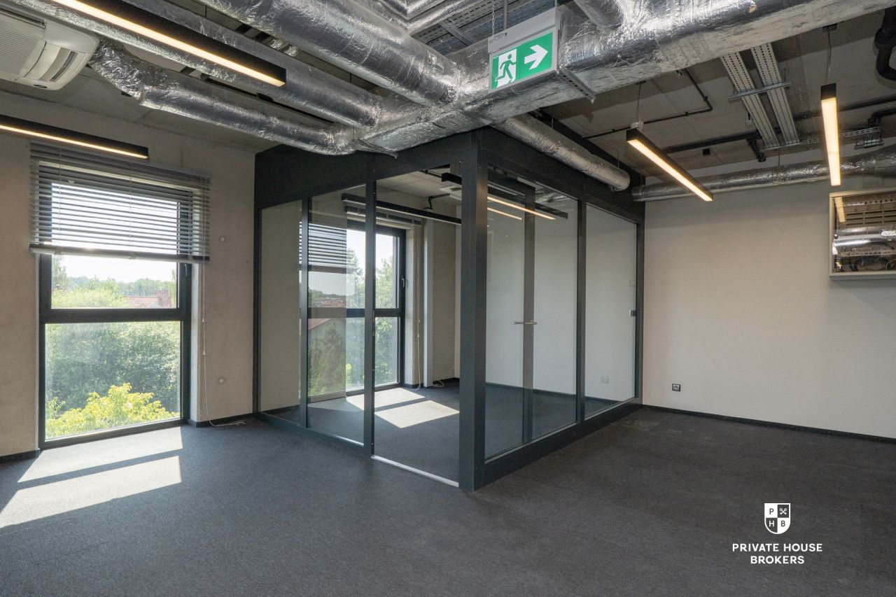 A unique space for your business - an intimate office building at Lubostroń street - Commercial premises - Rent - Kraków, Ruczaj