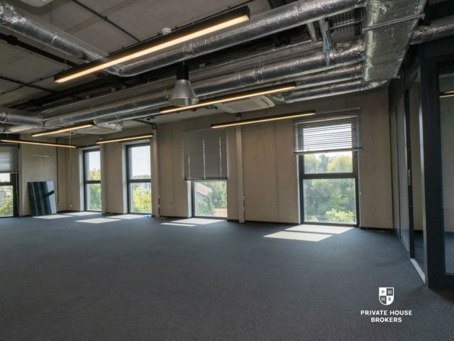 A unique space for your business - an intimate office building at Lubostroń street - Commercial premises - Rent - Kraków, Ruczaj
