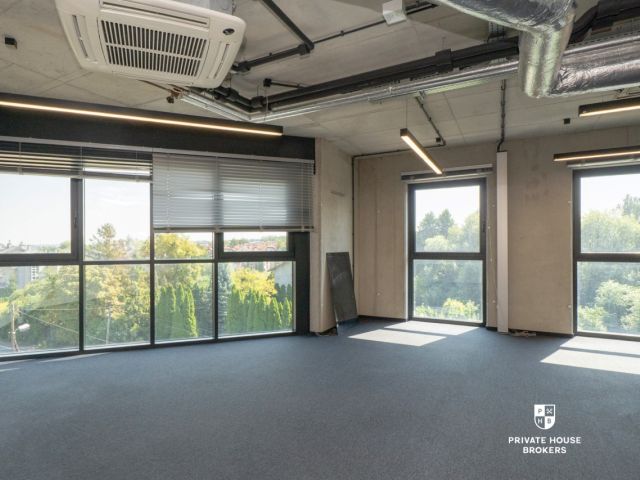 A unique space for your business - an intimate office building at Lubostroń street - Commercial premises - Rent - Kraków, Ruczaj
