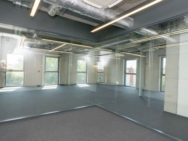A unique space for your business - an intimate office building at Lubostroń street - Commercial premises - Rent - Kraków, Ruczaj