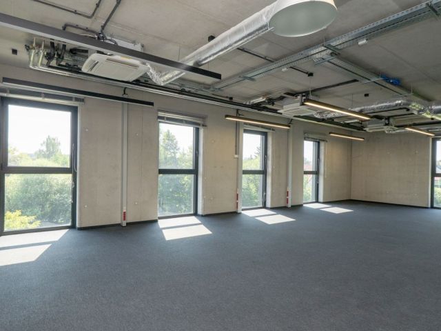 A unique space for your business - an intimate office building at Lubostroń street - Commercial premises - Rent - Kraków, Ruczaj