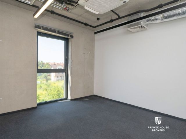 A unique space for your business - an intimate office building at Lubostroń street - Commercial premises - Rent - Kraków, Ruczaj