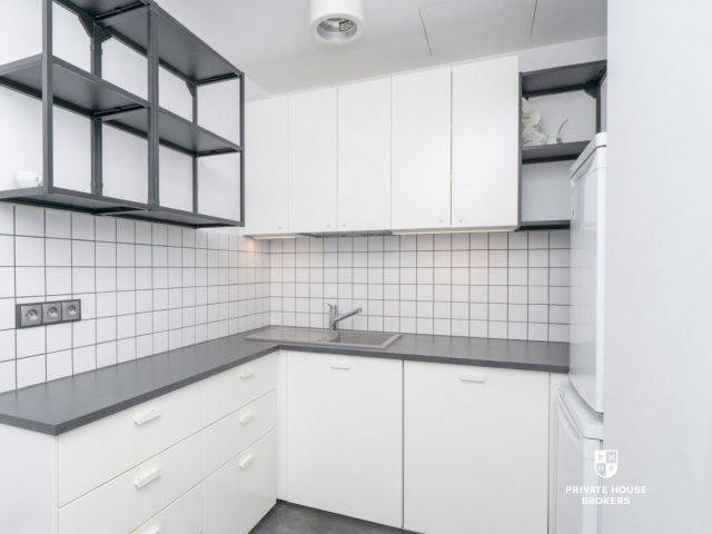 A unique space for your business - an intimate office building at Lubostroń street - Commercial premises - Rent - Kraków, Ruczaj