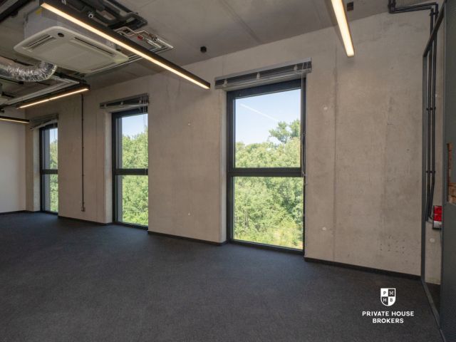 A unique space for your business - an intimate office building at Lubostroń street - Commercial premises - Rent - Kraków, Ruczaj