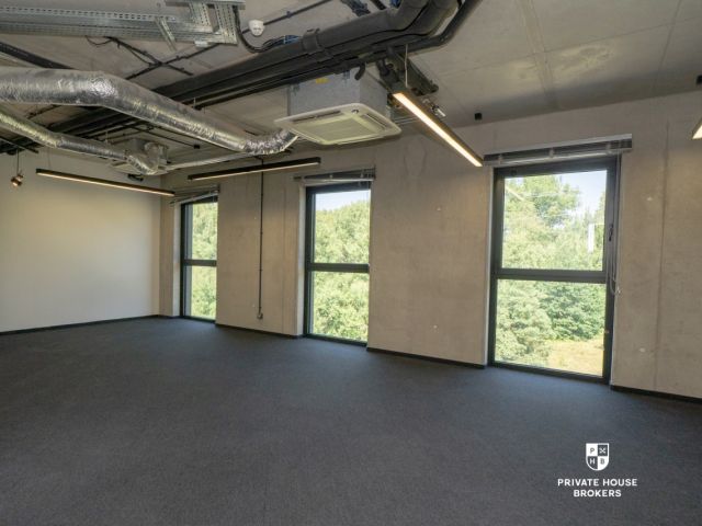A unique space for your business - an intimate office building at Lubostroń street - Commercial premises - Rent - Kraków, Ruczaj