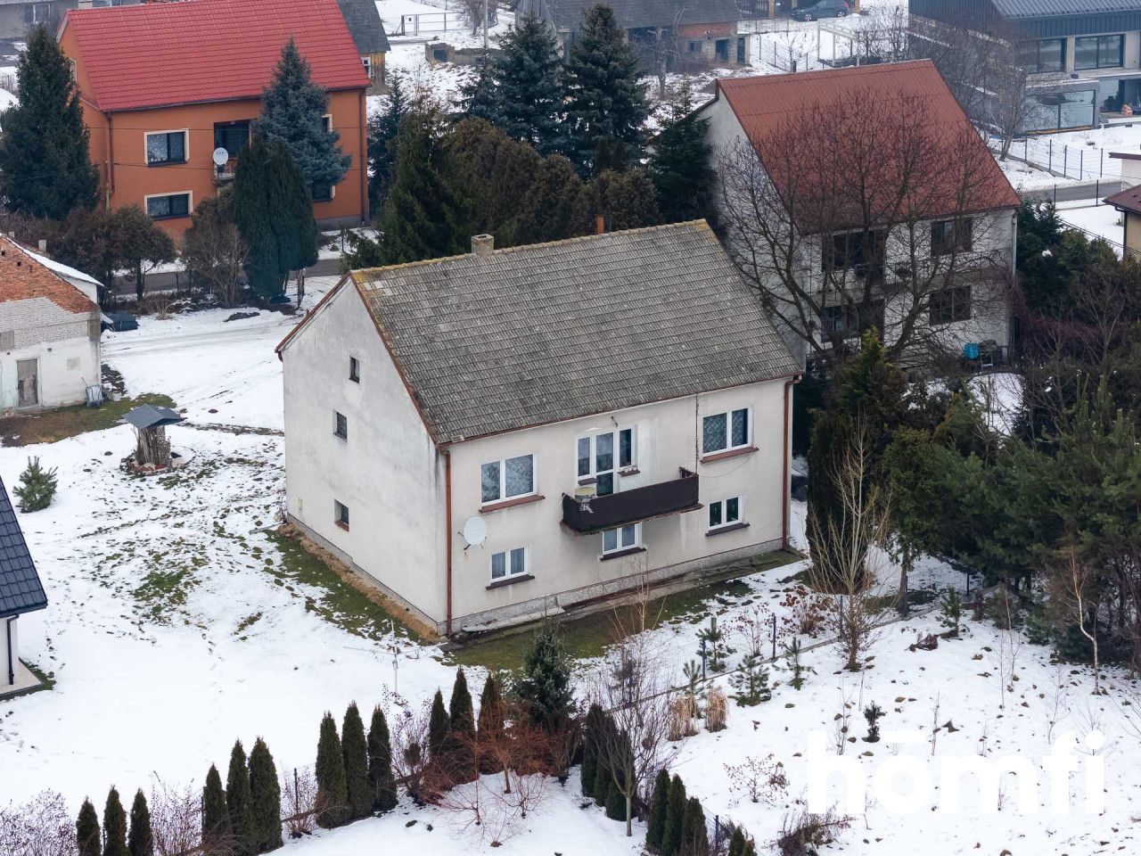 SINGLE-FAMILY HOUSE IN A QUIET NEIGHBORHOOD IN NEED OF RENOVATION - Дім - Продаж - Wielicki, Niepołomice