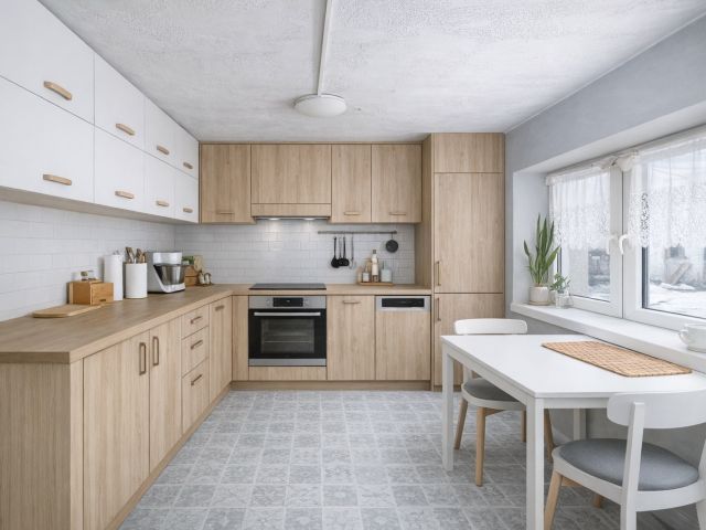 SINGLE-FAMILY HOUSE IN A QUIET NEIGHBORHOOD IN NEED OF RENOVATION - House - Sale - Wielicki, Niepołomice