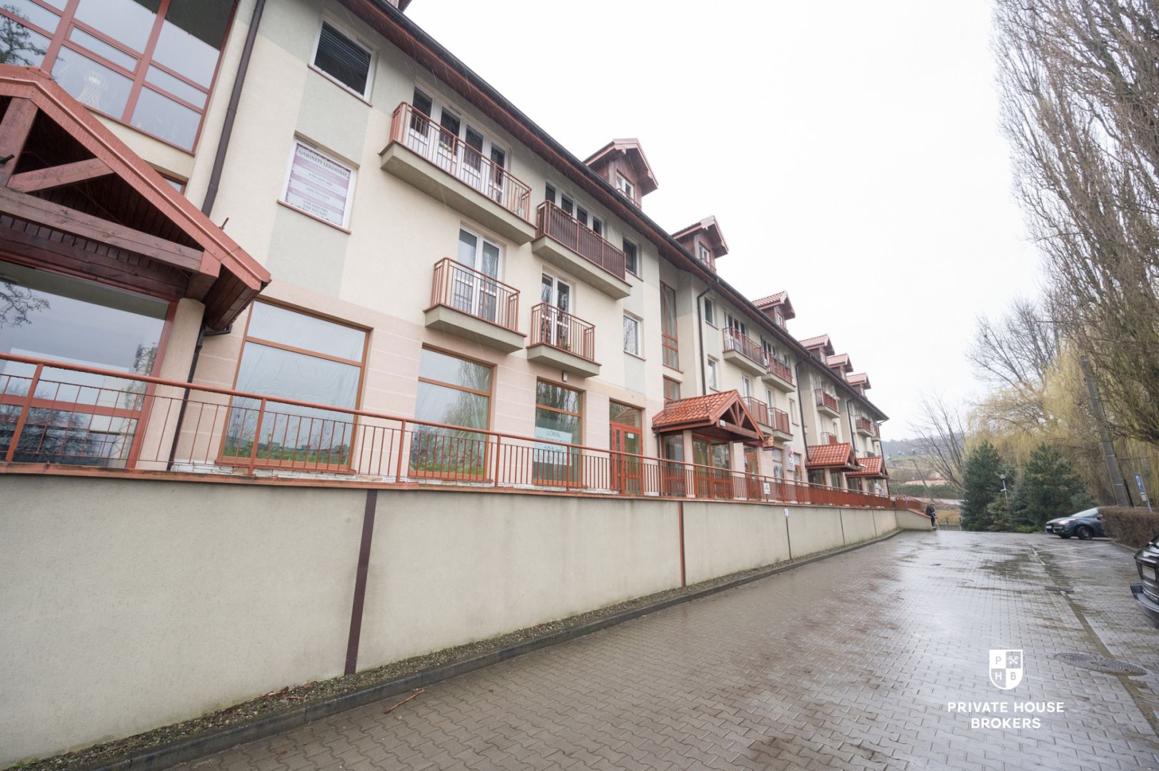 Funkcjonalny lokal na sprzedaż z witryną w Zabierzowie - Lokal użytkowy - Sprzedaż - Krakowski, Zabierzów