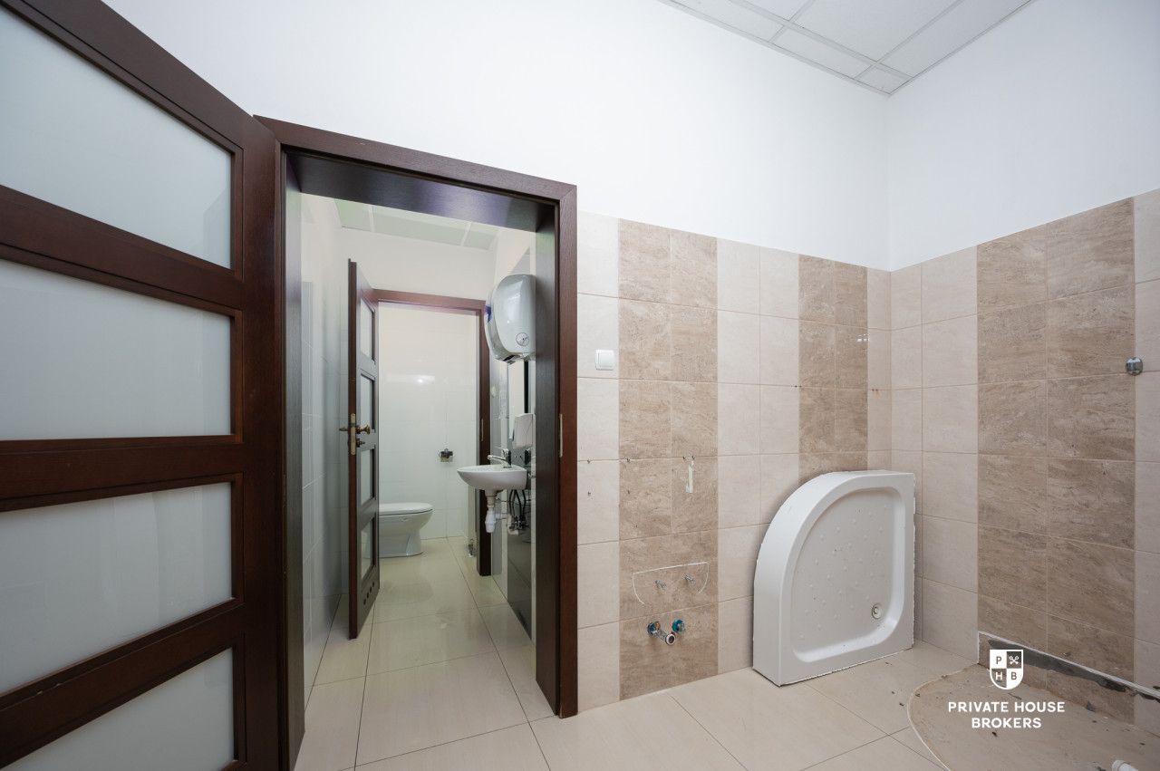 Funkcjonalny lokal na sprzedaż z witryną w Zabierzowie - Lokal użytkowy - Sprzedaż - Krakowski, Zabierzów