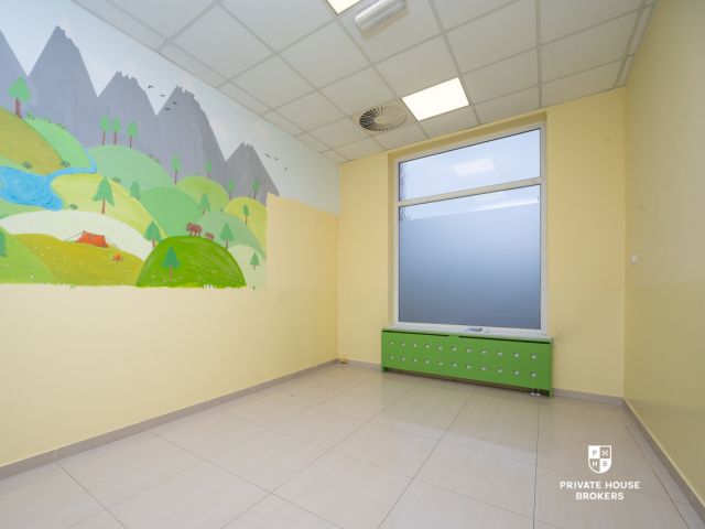 Funkcjonalny lokal na sprzedaż z witryną w Zabierzowie - Lokal użytkowy - Sprzedaż - Krakowski, Zabierzów