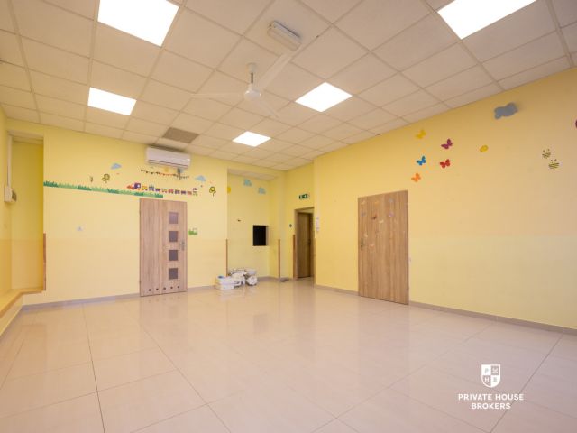 Funkcjonalny lokal na sprzedaż z witryną w Zabierzowie - Lokal użytkowy - Sprzedaż - Krakowski, Zabierzów