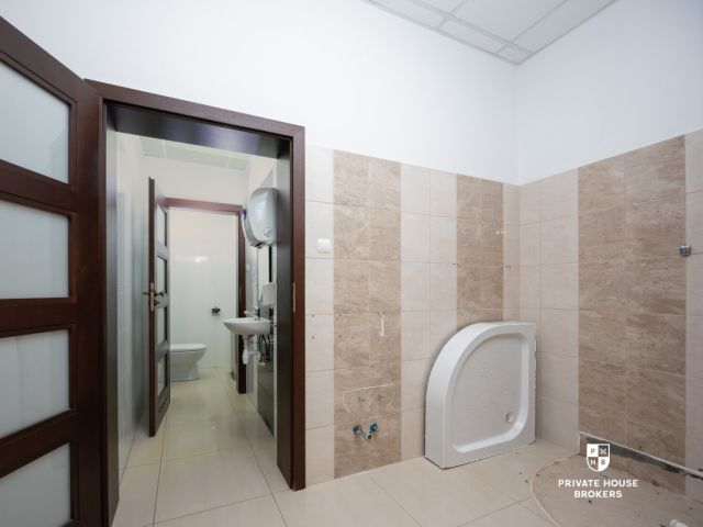 Funkcjonalny lokal na sprzedaż z witryną w Zabierzowie - Lokal użytkowy - Sprzedaż - Krakowski, Zabierzów