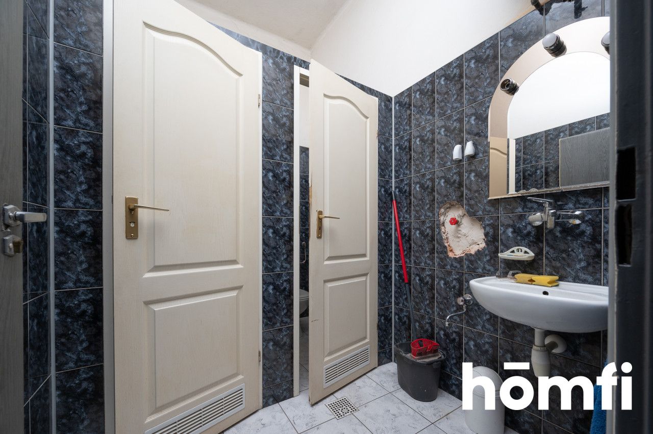 161m2 premises, at busy street with a shop window, Legionów Street - Commercial premises - Sale - Wadowicki, Wadowice