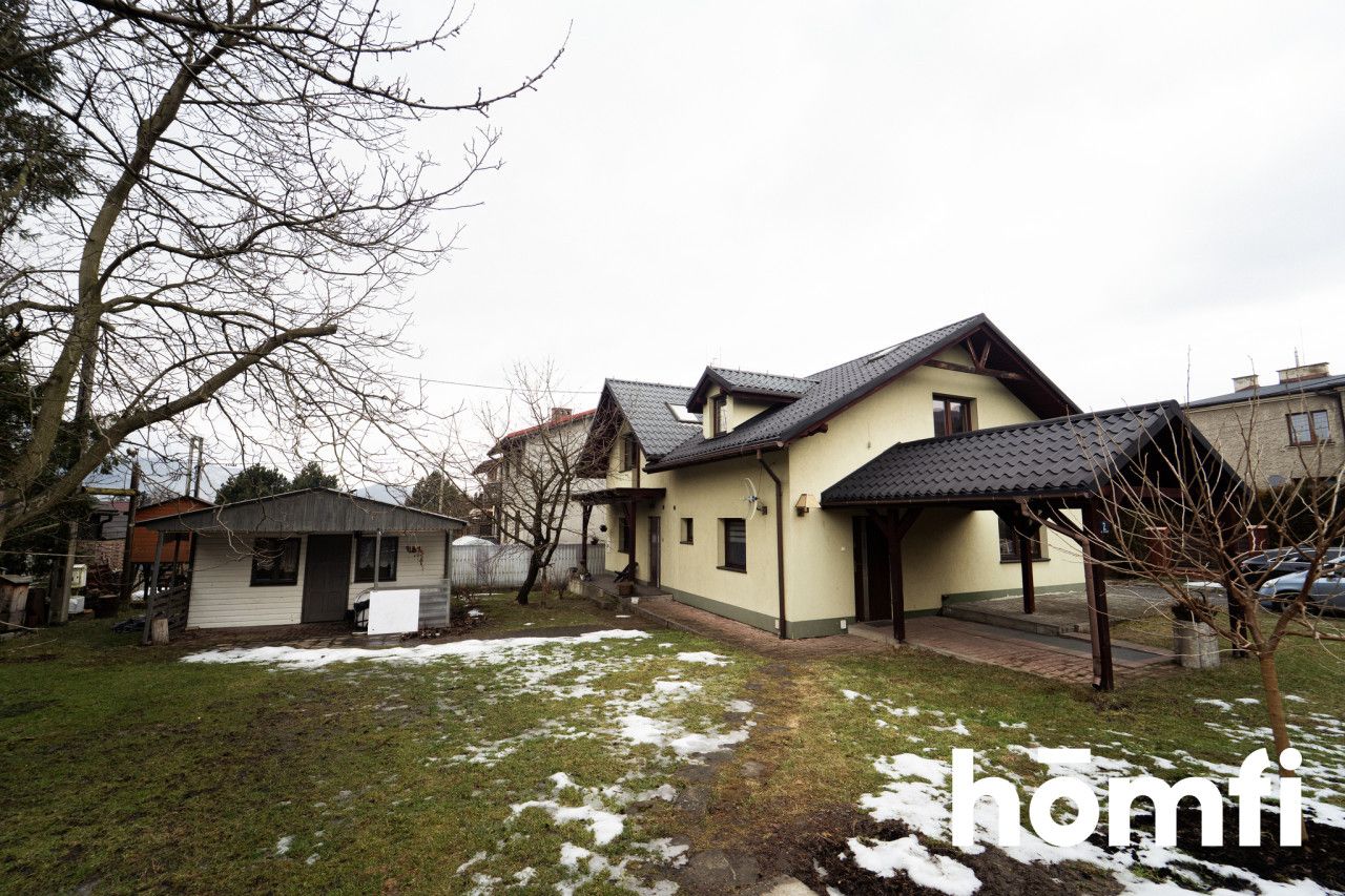 Funkcjonalny i ekonomiczny dom z widokiem na góry - Dom - Sprzedaż - Bielski, Wilkowice