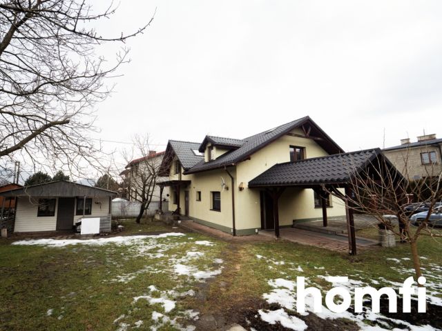 Funkcjonalny i ekonomiczny dom z widokiem na góry - Dom - Sprzedaż - Bielski, Wilkowice