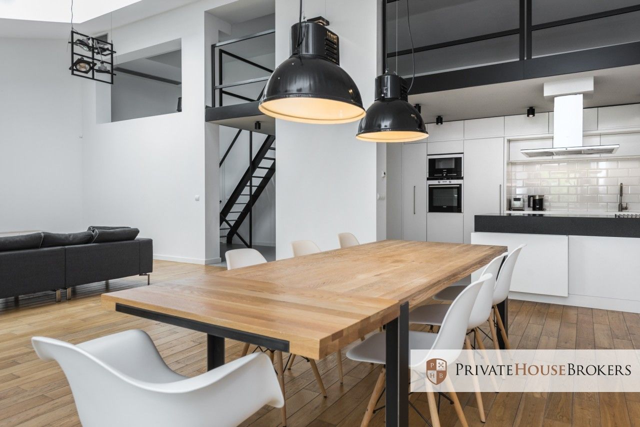 Spacious 2-bedroom apartment with the view of the Wawel Castle - Квартира - Оренда - Kraków, Śródmieście / Stare Miasto