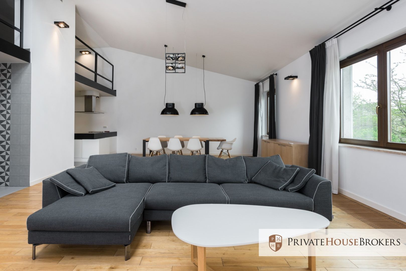 Spacious 2-bedroom apartment with the view of the Wawel Castle - Квартира - Оренда - Kraków, Śródmieście / Stare Miasto