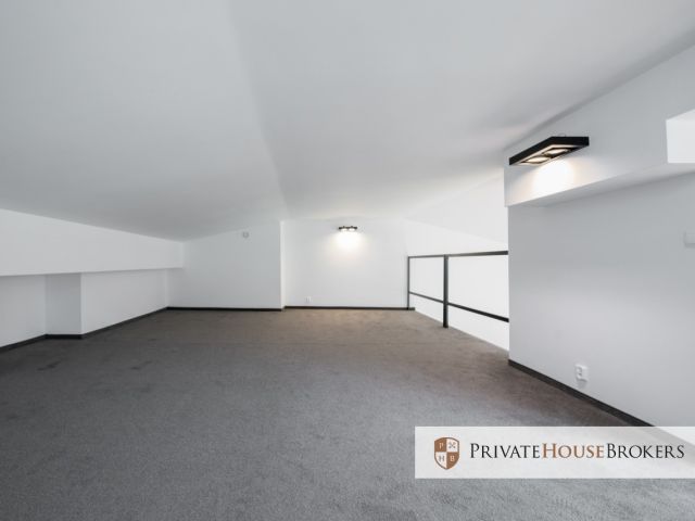 Spacious 2-bedroom apartment with the view of the Wawel Castle - Квартира - Оренда - Kraków, Śródmieście / Stare Miasto