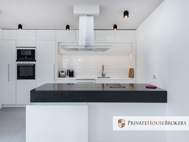 Spacious 2-bedroom apartment with the view of the Wawel Castle - Квартира - Оренда - Kraków, Śródmieście / Stare Miasto