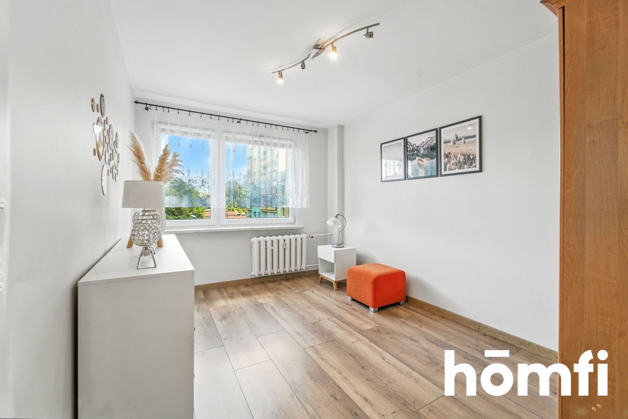 Comfortable and Well-Maintained Apartment in Mysłowice - Квартира - Продаж - Mysłowice, Brzęczkowice