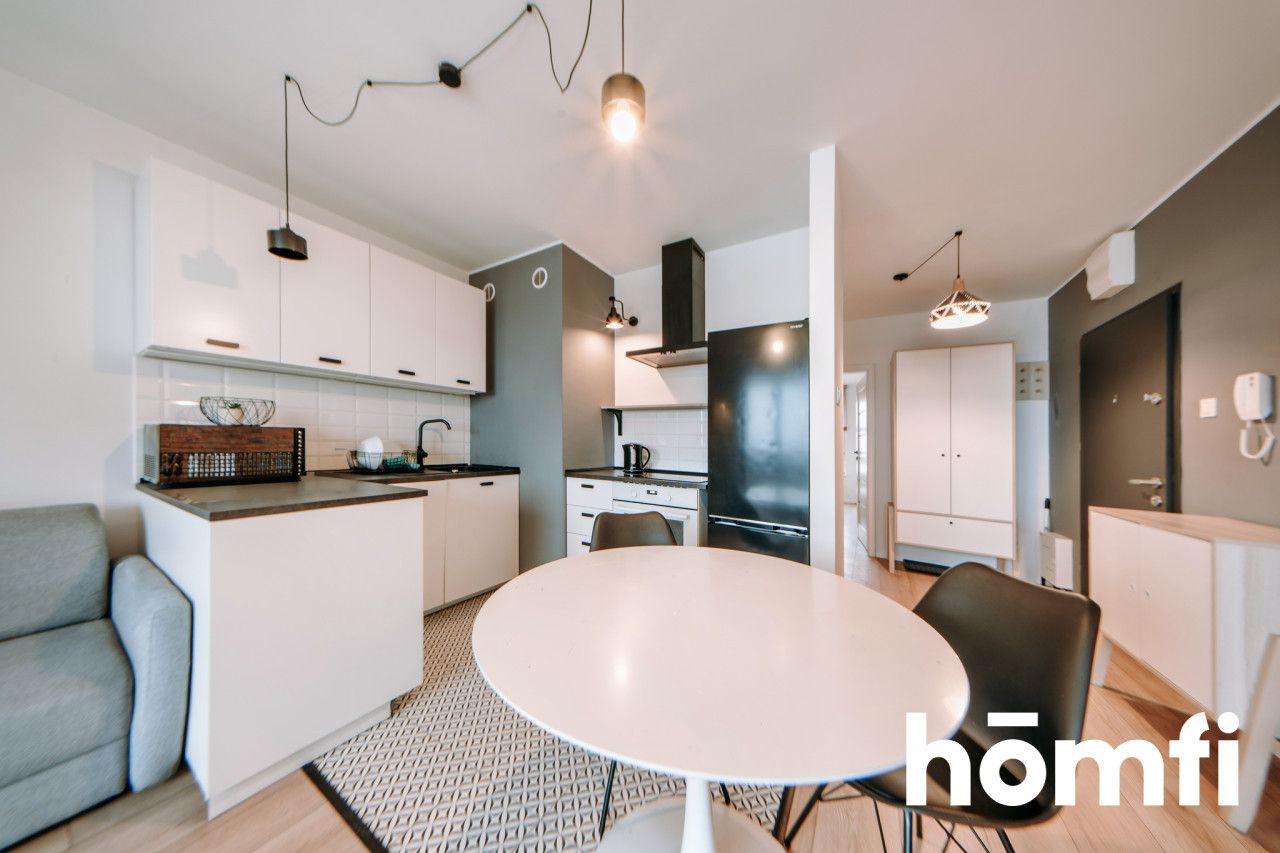 For rent immediately: a quiet, top-floor apartment with a large balcony and an underground parking spot included in the price. - Квартира - Оренда - Toruń, Jakubskie Przedmieście