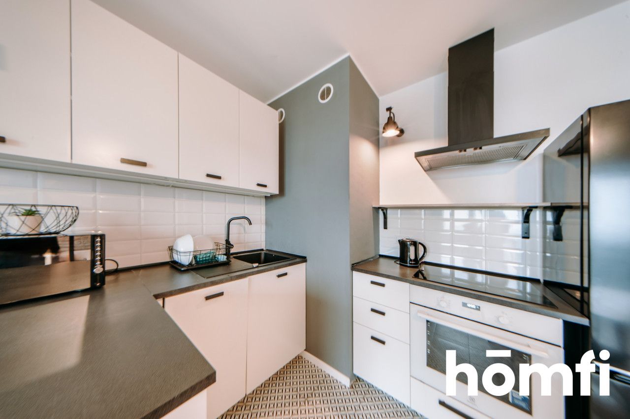 For rent immediately: a quiet, top-floor apartment with a large balcony and an underground parking spot included in the price. - Квартира - Оренда - Toruń, Jakubskie Przedmieście