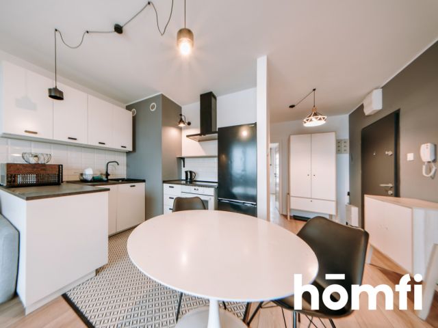 For rent immediately: a quiet, top-floor apartment with a large balcony and an underground parking spot included in the price. - Квартира - Оренда - Toruń, Jakubskie Przedmieście