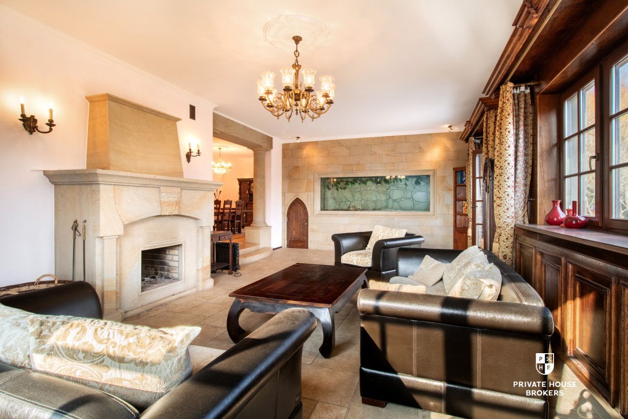 Rezydencja z ogrodem 56 arów | Oczka wodne, sala kinowa, sauna | Skała 25 min od Krakowa - Dom - Sprzedaż - Krakowski, Skała / Szczodrkowice