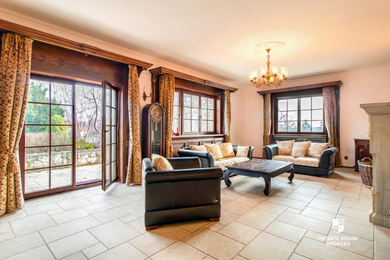 Rezydencja z ogrodem 56 arów | Oczka wodne, sala kinowa, sauna | Skała 25 min od Krakowa - Dom - Sprzedaż - Krakowski, Skała / Szczodrkowice