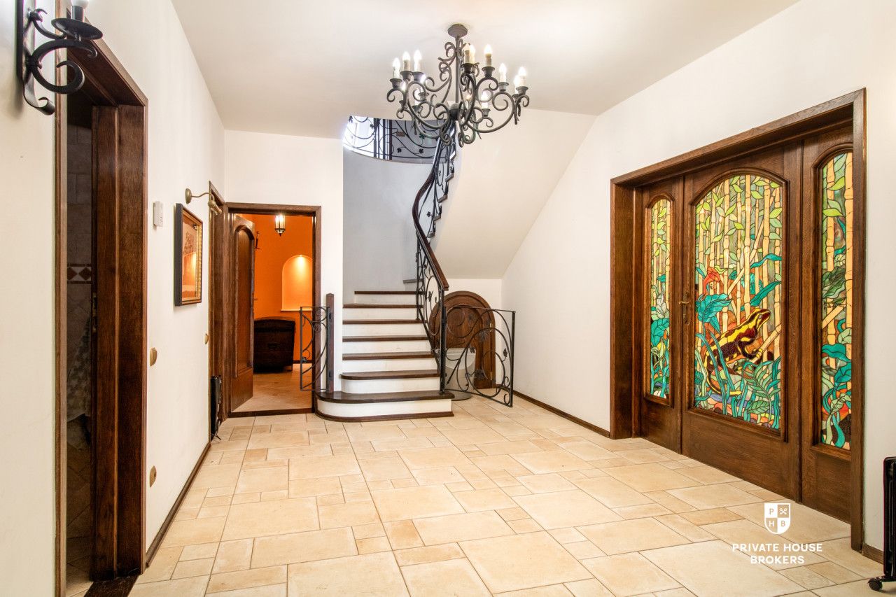 Rezydencja z ogrodem 56 arów | Oczka wodne, sala kinowa, sauna | Skała 25 min od Krakowa - Dom - Sprzedaż - Krakowski, Skała / Szczodrkowice