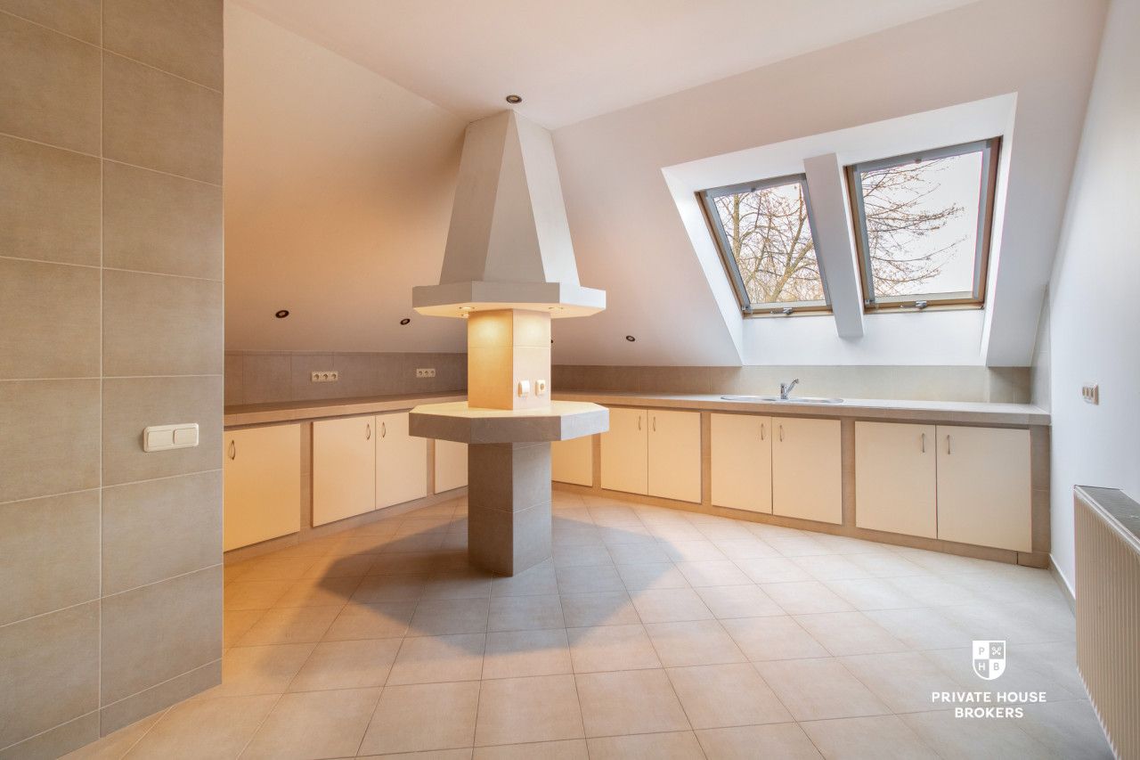 Rezydencja z ogrodem 56 arów | Oczka wodne, sala kinowa, sauna | Skała 25 min od Krakowa - Dom - Sprzedaż - Krakowski, Skała / Szczodrkowice