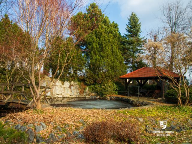 Rezydencja z ogrodem 56 arów | Oczka wodne, sala kinowa, sauna | Skała 25 min od Krakowa - Dom - Sprzedaż - Krakowski, Skała / Szczodrkowice