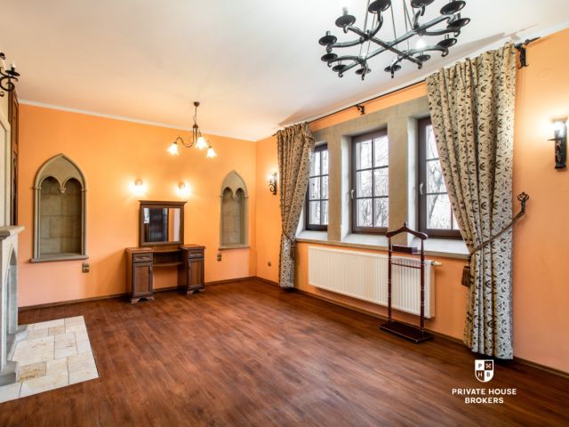 Rezydencja z ogrodem 56 arów | Oczka wodne, sala kinowa, sauna | Skała 25 min od Krakowa - Dom - Sprzedaż - Krakowski, Skała / Szczodrkowice