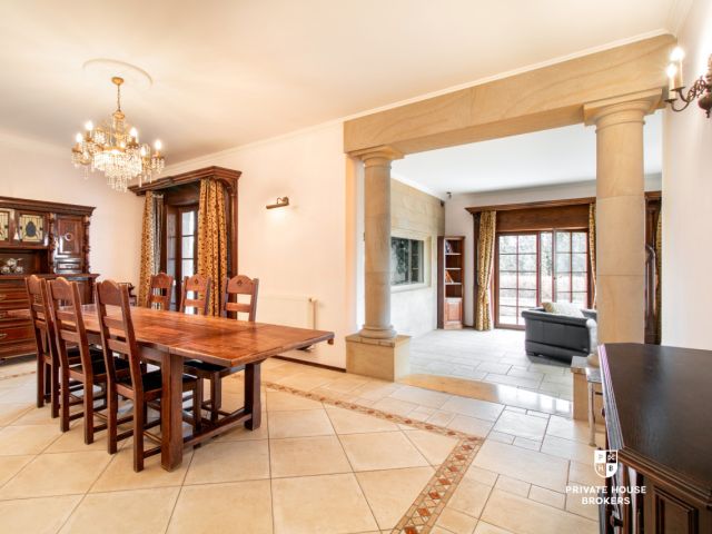 Rezydencja z ogrodem 56 arów | Oczka wodne, sala kinowa, sauna | Skała 25 min od Krakowa - Dom - Sprzedaż - Krakowski, Skała / Szczodrkowice