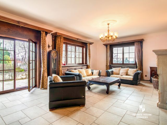 Rezydencja z ogrodem 56 arów | Oczka wodne, sala kinowa, sauna | Skała 25 min od Krakowa - Dom - Sprzedaż - Krakowski, Skała / Szczodrkowice