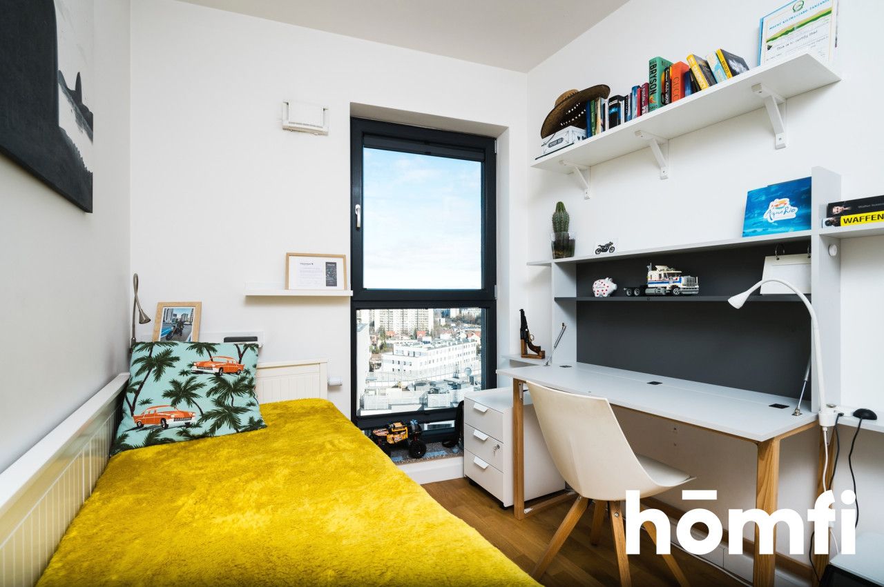 Finished in high standard, 3 room unique apartment on the last, 14th floor with a breathtaking view on the city. Underground parking space and large storage room with the apartment - Mogilska 120 St. | Grzegórzki - Квартира - Продаж - Kraków, Śródmieście