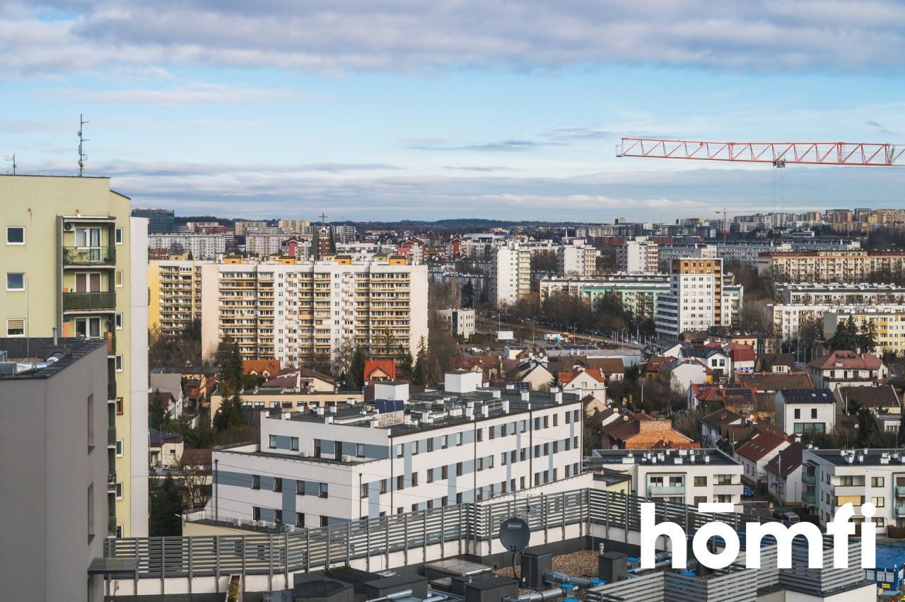 Finished in high standard, 3 room unique apartment on the last, 14th floor with a breathtaking view on the city. Underground parking space and large storage room with the apartment - Mogilska 120 St. | Grzegórzki - Квартира - Продаж - Kraków, Śródmieście