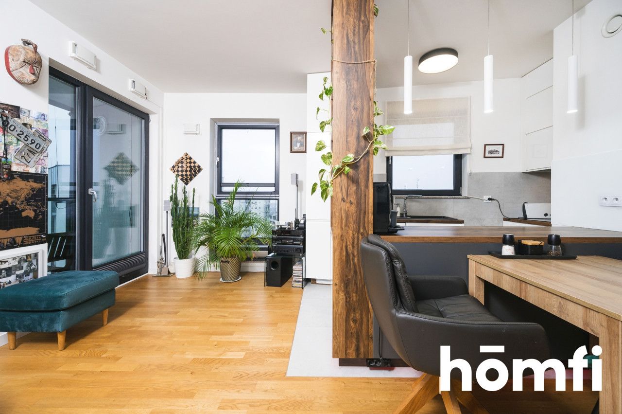 Finished in high standard, 3 room unique apartment on the last, 14th floor with a breathtaking view on the city. Underground parking space and large storage room with the apartment - Mogilska 120 St. | Grzegórzki - Квартира - Продаж - Kraków, Śródmieście